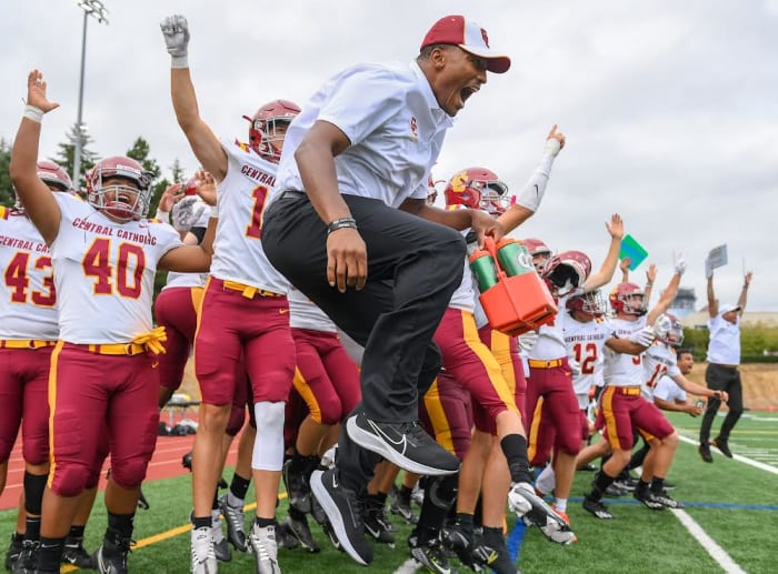 2022 Washington/Oregon high school football: Central Catholic (OR) at Bellevue (WA) MAIN